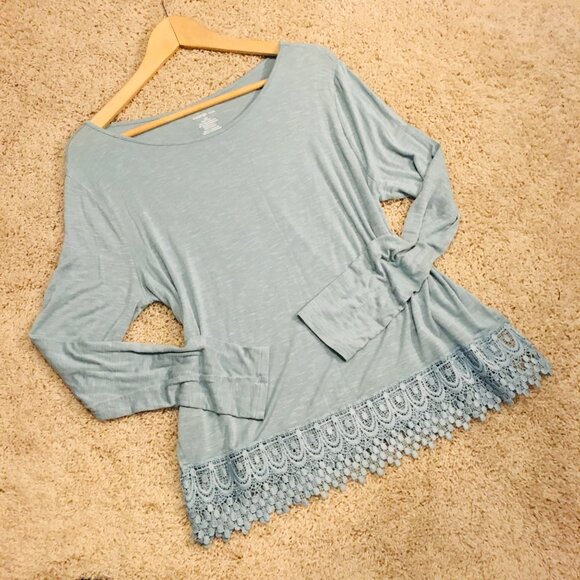 Robin Egg Blue Lace Hem Long Sleeve Rayon Top - Picture 10 of 15